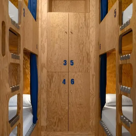 Eklo Centre Gare فندق